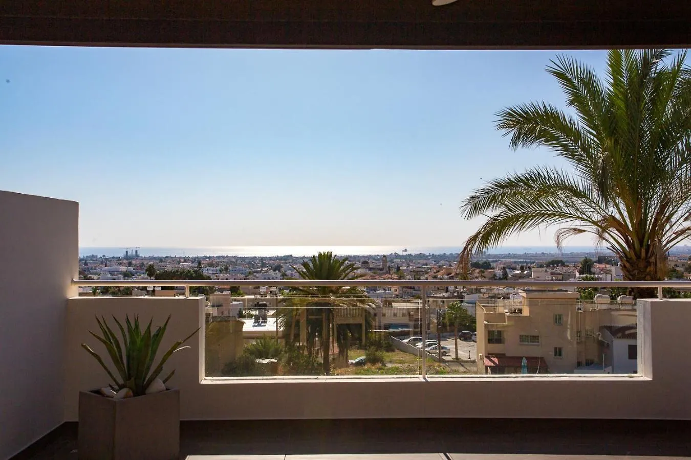 Penthouse Duplex Overlooking The Mediterranean Λάρνακα