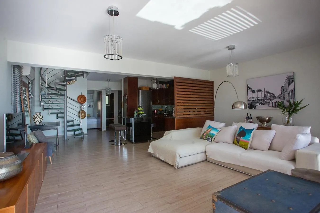 Penthouse Duplex Overlooking The Mediterranean Λάρνακα