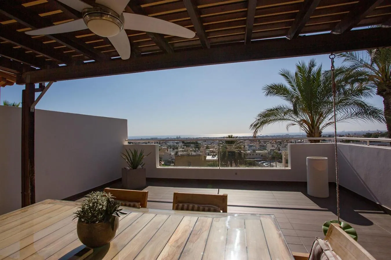 Penthouse Duplex Overlooking The Mediterranean Λάρνακα